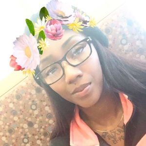 Meet your Posher, Allenaysia